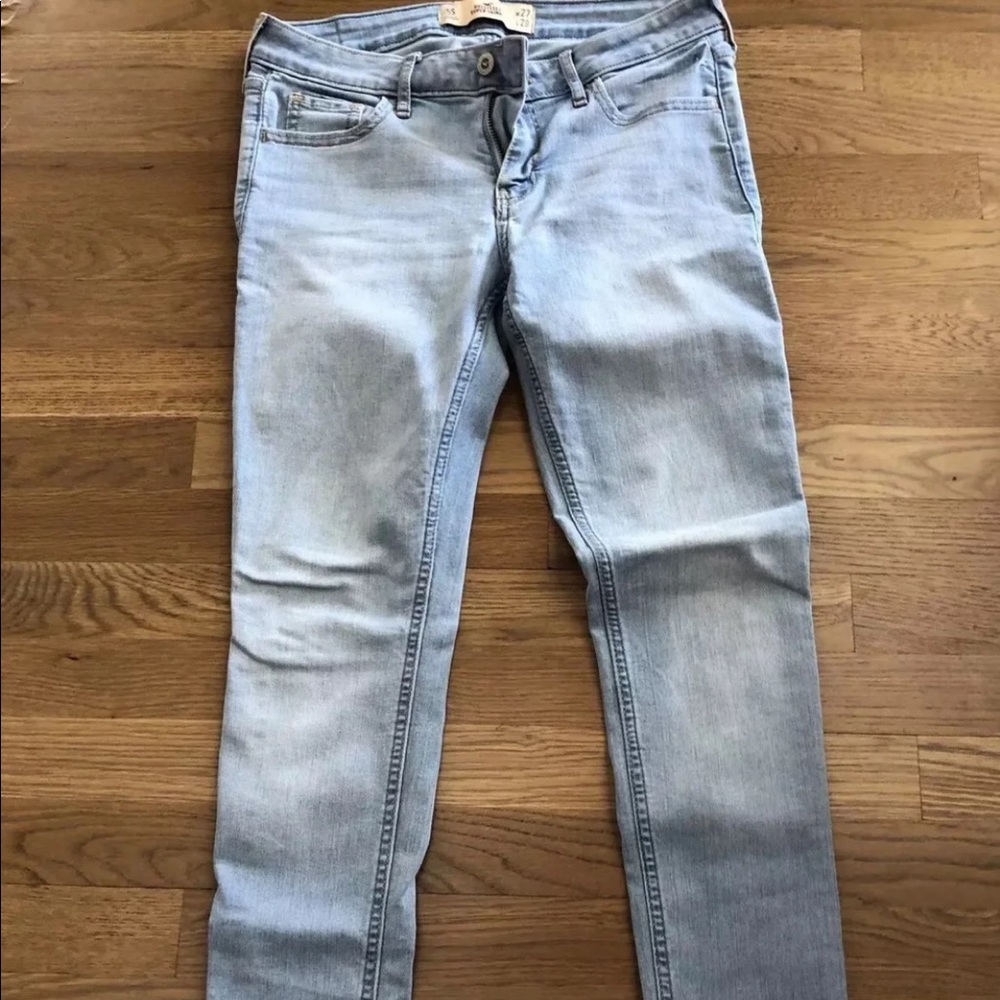 Hollister light wash skinny jeans